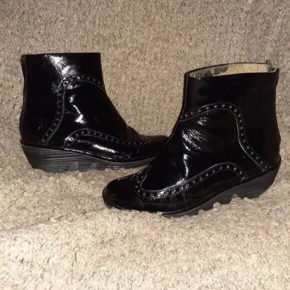 FLY LONDON-Paya Damani-Black Patent Wingtip Booties-Sz 36-Excellent - Picture 1 of 8